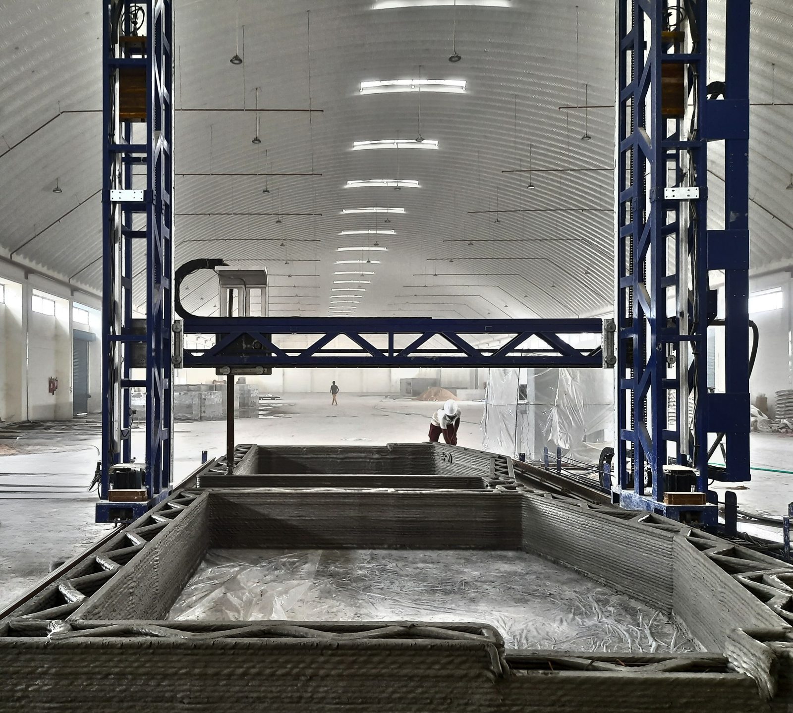 Large-format panel production in the MiCoB plant.
